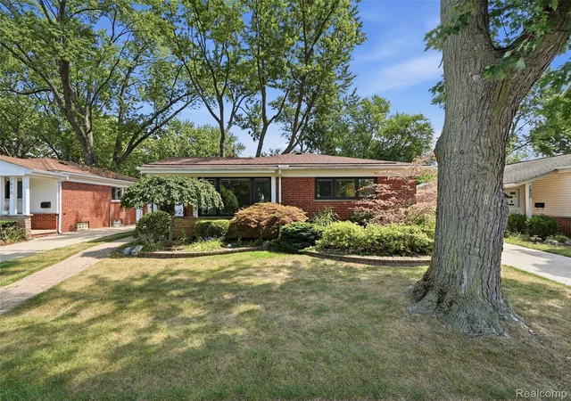 Photo 1 of Single family home for sale at 2806 Oliver Rd, Royal Oak City Oakland, MI 48073 | MLS# 20261068555 | Listing updated on 2026-09-11