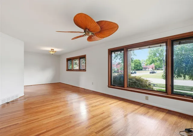 Photo 2 of Single family home for sale at 2806 Oliver Rd, Royal Oak City Oakland, MI 48073 | MLS# 20261068555 | Listing updated on 2026-09-11