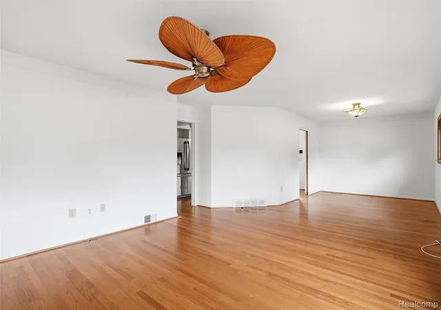 Photo 3 of Single family home for sale at 2806 Oliver Rd, Royal Oak City Oakland, MI 48073 | MLS# 20261068555 | Listing updated on 2026-09-11