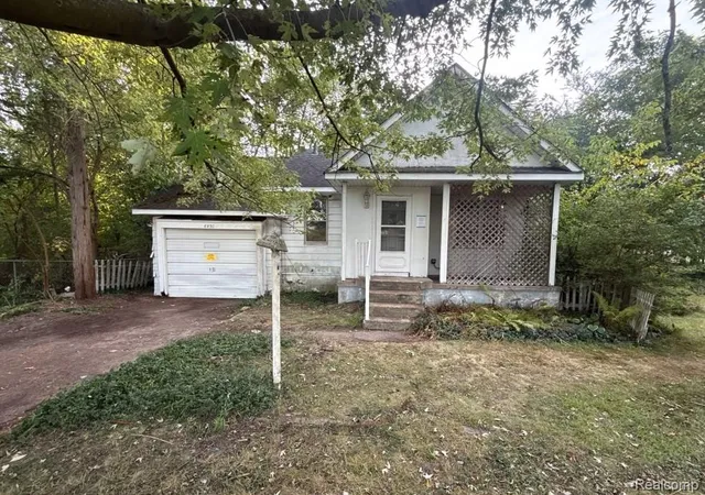 Photo 1 of Single family home for sale at 8930 Wayne Rd, Romulus City Wayne, MI 48174 | MLS# 20261068560 | Listing updated on 2026-08-28