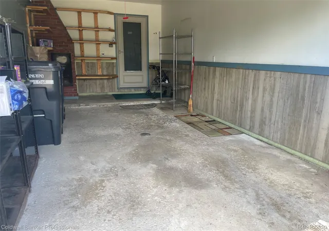Photo 3 of Single family home for sale at 1961 Laurel Oak Dr, Flint City Genesee, MI 48507 | MLS# 20261068562 | Listing updated on 2026-08-29