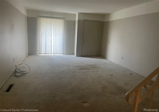 Photo 4 of Single family home for sale at 1961 Laurel Oak Dr, Flint City Genesee, MI 48507 | MLS# 20261068562 | Listing updated on 2026-08-29