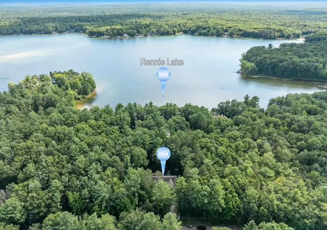Photo 3 of Single family home for sale at 5522 Trager Rd, East Bay Township Grand Traverse, MI 49696 | MLS# 78080072867 | Listing updated on 2026-09-15
