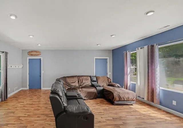 Photo 4 of Single family home for sale at 4042 Allegan Dam Rd, Valley Township Allegan, MI 49010 | MLS# 71026045190 | Listing updated on 2026-09-09