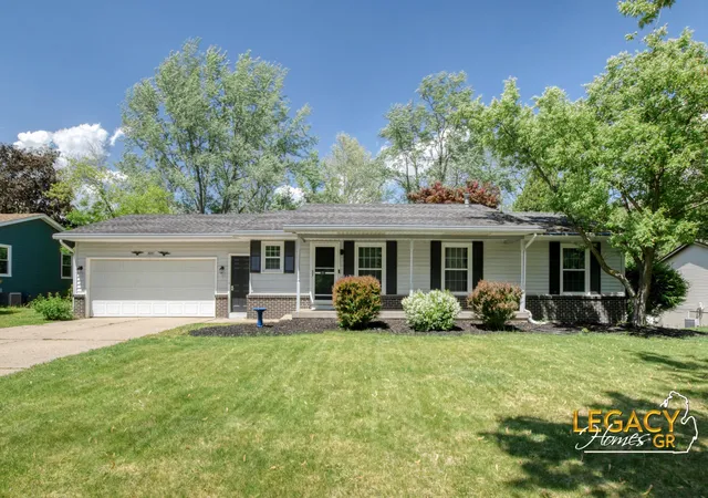 Photo 1 of Single family home for sale at 3051 Lantana Ct Se, Kentwood City Kent, MI 49512 | MLS# 65026045199 | Listing updated on 2026-09-15