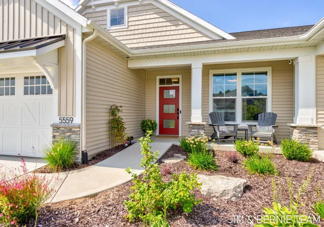 Photo 3 of Condo for sale at 5559 Albright Ave Sw #4, Wyoming City Kent, MI 49418 | MLS# 71026045191 | Listing updated on 2026-09-18