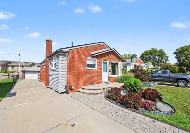 Photo 2 of Single family home for sale at 32011 Saint Margaret, St Clair Shores City Macomb, MI 48082 | MLS# 81026045188 | Listing updated on 2026-09-09