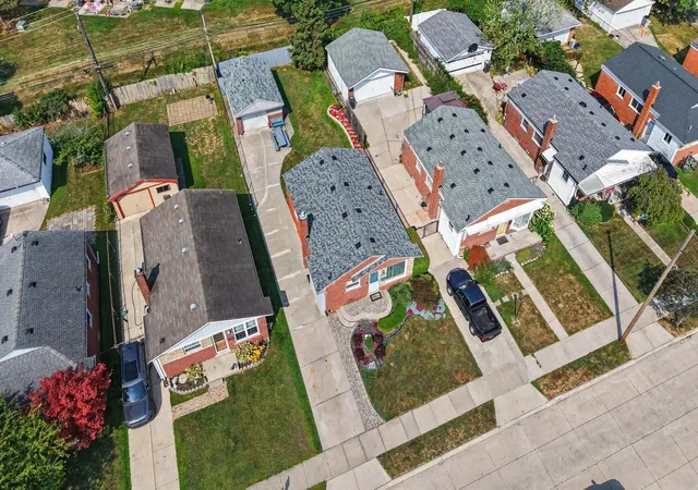 Photo 3 of Single family home for sale at 32011 Saint Margaret, St Clair Shores City Macomb, MI 48082 | MLS# 81026045188 | Listing updated on 2026-09-09