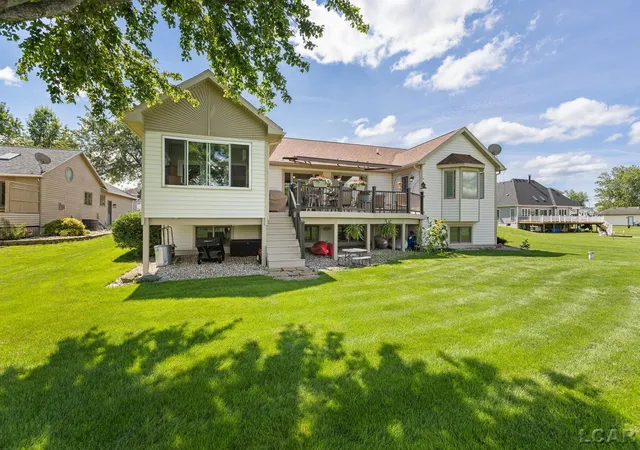 Photo 2 of Single family home for sale at 7686 Wadding Dr, Cambridge Township Lenawee, MI 49265 | MLS# 56050219899 | Listing updated on 2026-08-26