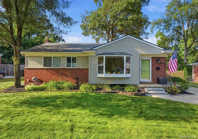 Photo 1 of Sale Pending at 8420 Northfield Blvd, Oak Park City Oakland, MI 48237 | MLS# 20261068575 | Listing updated on 2026-09-02