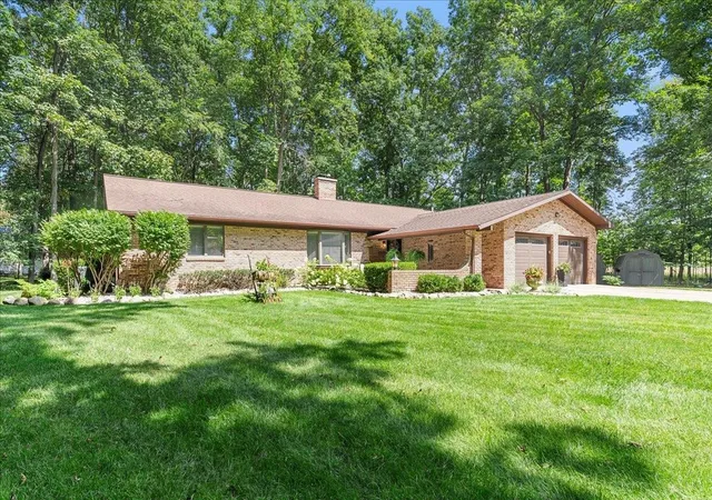 Photo 4 of Single family home for sale at 1945 Maplewood Ct, Caledonia Charter Township Shiawassee, MI 48867 | MLS# 60050219900 | Listing updated on 2026-08-28