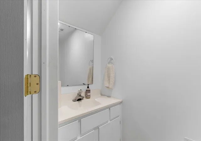 Photo 40 of Single family home for sale at 1945 Maplewood Ct, Caledonia Charter Township Shiawassee, MI 48867 | MLS# 60050219900 | Listing updated on 2026-08-28