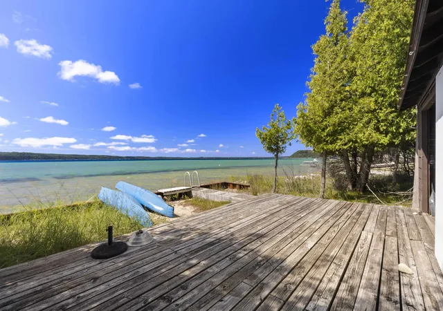 Photo 3 of Single family home for sale at 3512 Crystal Dr, Lake Township Benzie, MI 49617 | MLS# 78080072873 | Listing updated on 2026-08-29