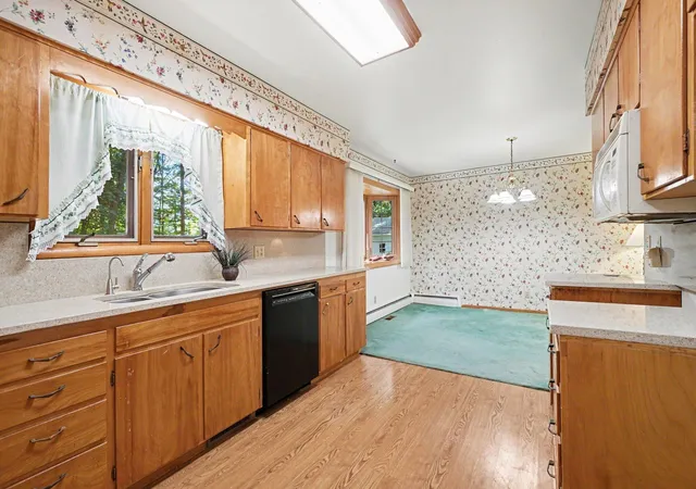 Photo 4 of Single family home for sale at 304 Orchard Cir, Gobles City Van Buren, MI 49055 | MLS# 65026045212 | Listing updated on 2026-09-15