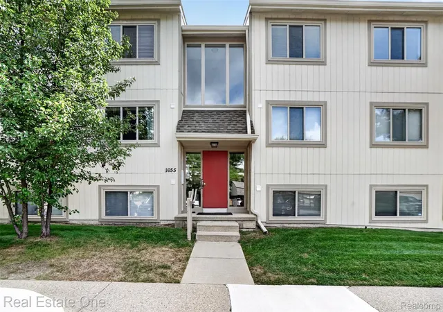 Condo for sale at 1655 Riverside Dr #12, RochesterHillsCity_Oakland, MI 48309 | MLS# 20261068592