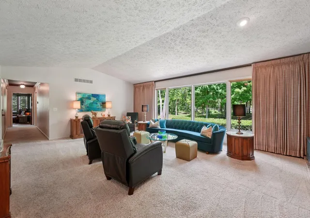 Photo 5 of Single family home for sale at 890 E Romeo Rd, Oakland Charter Township Oakland, MI 48363 | MLS# 58050219905 | Listing updated on 2026-08-29