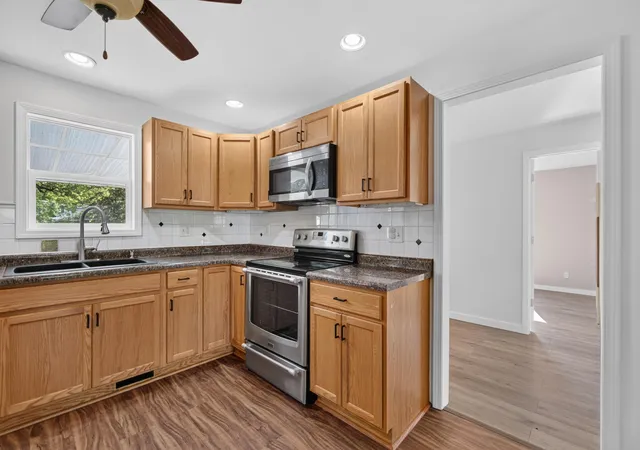 Photo 2 of Single family home for sale at 233 E Clark St, Summit Township Jackson, MI 49203 | MLS# 55026045223 | Listing updated on 2026-09-10