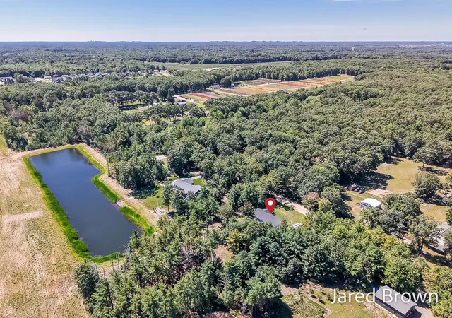 Photo 3 of Single family home for sale at 17528 136th Ave, Crockery Township Ottawa, MI 49448 | MLS# 71026045221 | Listing updated on 2026-08-28