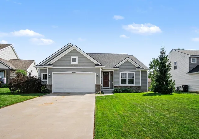 Photo 3 of Single family home for sale at 1112 Arbor Meadow Dr Se, Gaines Charter Township Kent, MI 49315 | MLS# 65026045226 | Listing updated on 2026-09-16