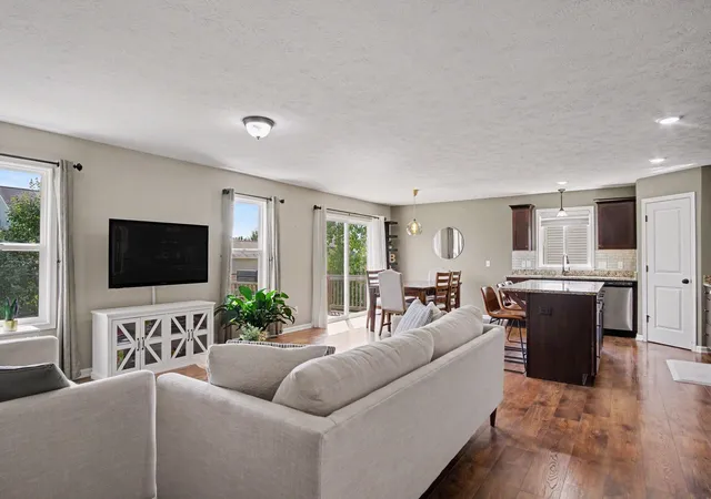 Photo 4 of Single family home for sale at 1112 Arbor Meadow Dr Se, Gaines Charter Township Kent, MI 49315 | MLS# 65026045226 | Listing updated on 2026-09-16