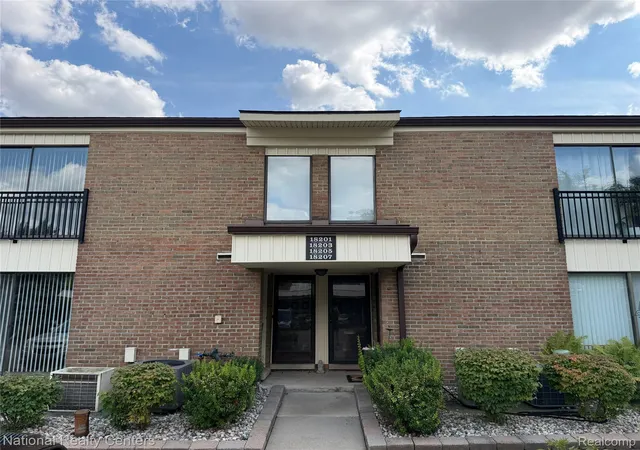 Photo 1 of Condo for sale at 18207 University Park Dr, Livonia City Wayne, MI 48152 | MLS# 20261068603 | Listing updated on 2026-08-28