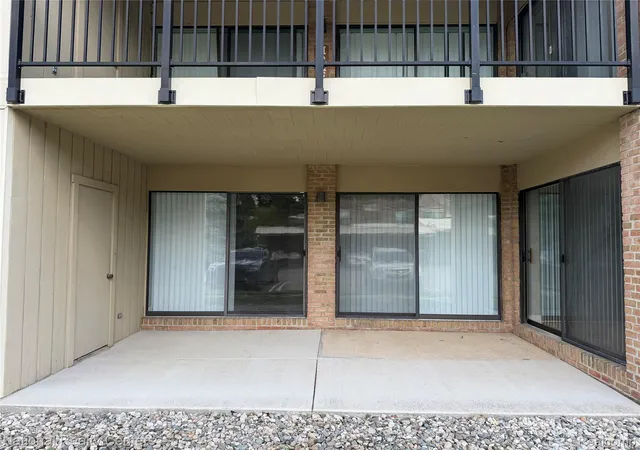Photo 2 of Condo for sale at 18207 University Park Dr, Livonia City Wayne, MI 48152 | MLS# 20261068603 | Listing updated on 2026-08-28