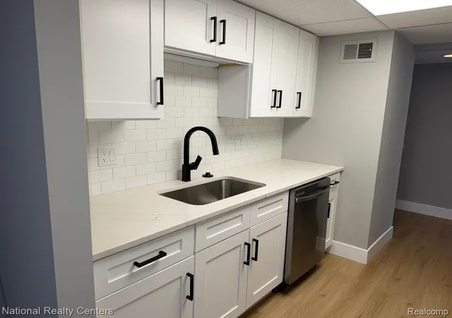 Photo 3 of Condo for sale at 18207 University Park Dr, Livonia City Wayne, MI 48152 | MLS# 20261068603 | Listing updated on 2026-08-28