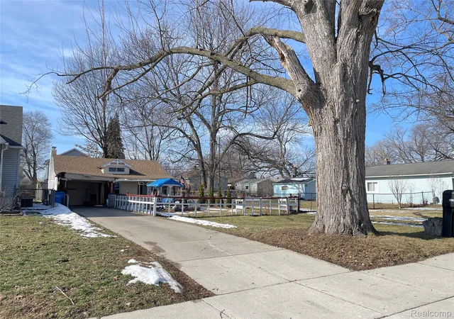 Photo 3 of Single family home for sale at 26521 Barrington, Madison Heights City Oakland, MI 48071 | MLS# 20261068613 | Listing updated on 2026-08-31