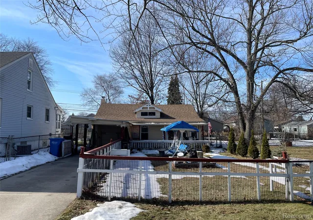 Photo 4 of Single family home for sale at 26521 Barrington, Madison Heights City Oakland, MI 48071 | MLS# 20261068613 | Listing updated on 2026-08-31