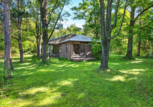 Photo 2 of Single family home for sale at 7841 W East Rd, Chikaming Township Berrien, MI 49128 | MLS# 69026045239 | Listing updated on 2026-10-02