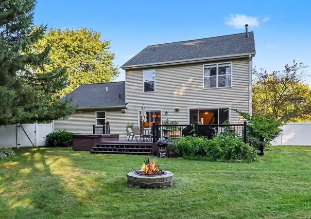 Photo 3 of Single family home for sale at 2963 Valley Glenn Cir, Kalamazoo Charter Township Kalamazoo, MI 49004 | MLS# 66026045234 | Listing updated on 2026-09-13