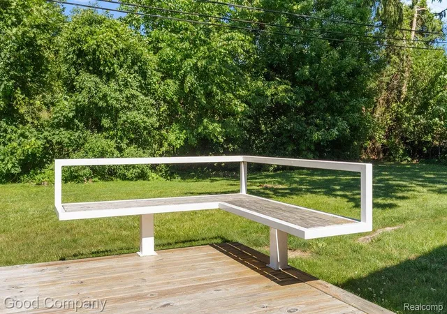 Photo 3 of Single family home for sale at 3026 Linwood Ct, Royal Oak, MI 48073 | MLS# 20261068620 | Listing updated on 2026-10-15