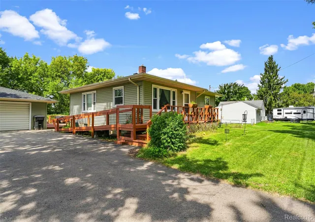 Photo 3 of Single family home for sale at 9093 N Genesee Rd, Thetford Township Genesee, MI 48458 | MLS# 20261068622 | Listing updated on 2026-09-13