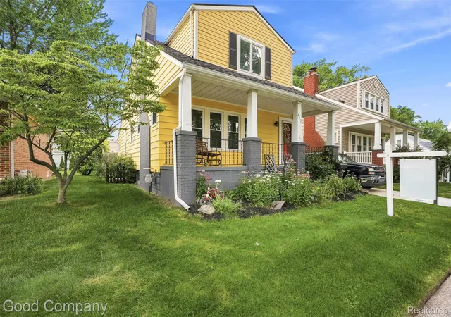 Single family home for sale at 412 Chippewa St, ClawsonCity_Oakland, MI 48017 | MLS# 20261068624