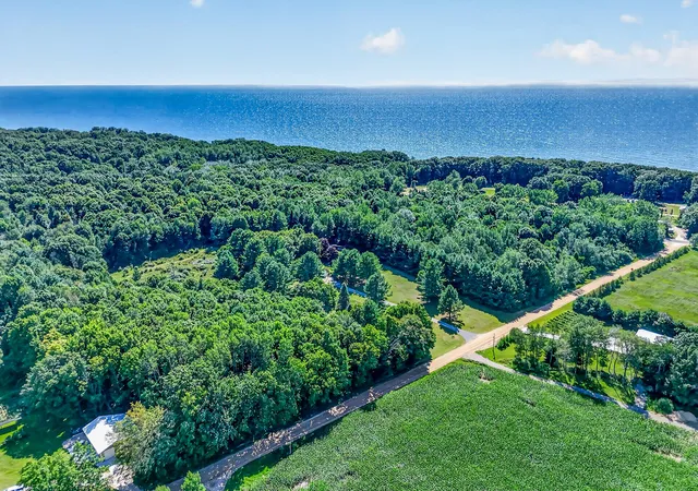 Photo 4 of Single family home for sale at 8183 W Cleveland Rd, Claybanks Township Oceana, MI 49446 | MLS# 71026045259 | Listing updated on 2026-08-27
