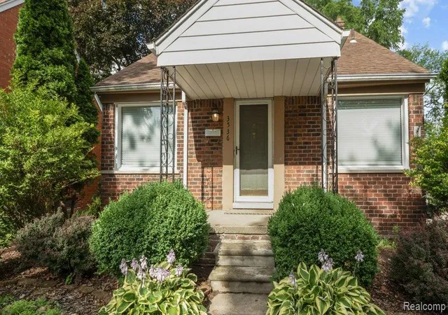 Photo 3 of Single family home for sale at 3536 Cornell St, Dearborn City Wayne, MI 48124 | MLS# 20261068632 | Listing updated on 2026-08-28
