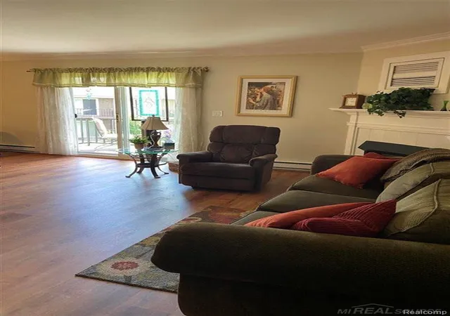 Listing Photo 4 - Condo for sale in building located at 7485 Woodview St, Westland, MI 48185 - Unit #3