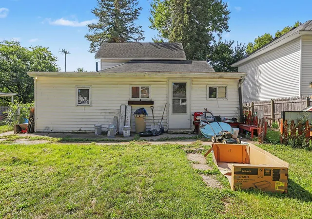 Photo 3 of Single family home for sale at 64 Goguac St W, Battle Creek City Calhoun, MI 49015 | MLS# 68026045271 | Listing updated on 2026-09-13