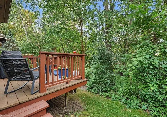 Photo 3 of Condo for sale at 25920 Ashby Dr, Harrison Charter Township Macomb, MI 48045 | MLS# 58050219921 | Listing updated on 2026-08-27