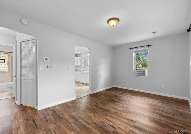 Photo 4 of Single family home for sale at 1821 E Hazelhurst St, Ferndale City Oakland, MI 48220 | MLS# 20261068646 | Listing updated on 2026-10-10