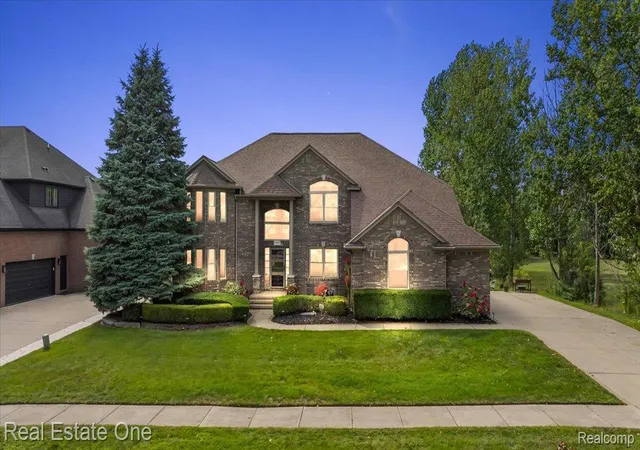 Photo 1 of Sale Pending at 53883 Viar Dr, Shelby Charter Township Macomb, MI 48315 | MLS# 20261068650 | Listing updated on 2026-08-31