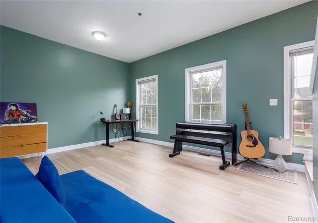 Photo 3 of Condo for sale at 1569 E Lakeview Ln, Canton Charter Township Wayne, MI 48187 | MLS# 20261068667 | Listing updated on 2026-08-28