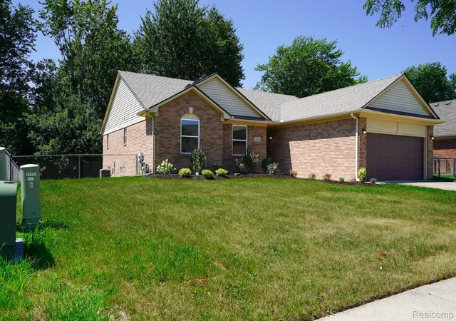 Photo 2 of Single family home for sale at 51819 Kings Pointe Dr, New Baltimore City Macomb, MI 48047 | MLS# 20261068672 | Listing updated on 2026-08-27