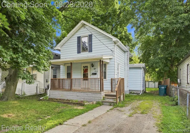 Photo 2 of Single family home for sale at 816 Comfort St, Lansing City Ingham, MI 48915 | MLS# 20261068675 | Listing updated on 2026-08-29