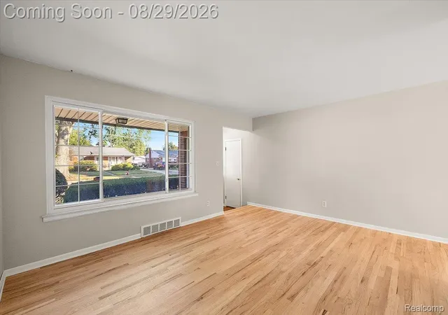 Photo 3 of Single family home for sale at 8860 Kidley Dr, Sterling Heights City Macomb, MI 48314 | MLS# 20261068678 | Listing updated on 2026-09-17