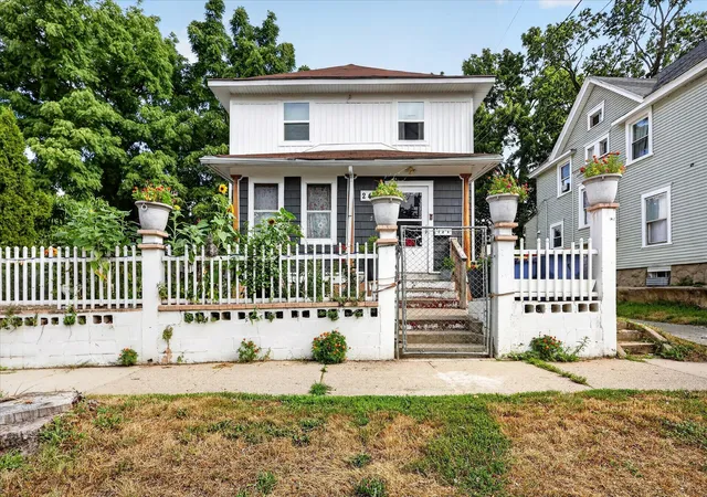 Photo 3 of Single family home for sale at 243 Delaware St Se, Grand Rapids City Kent, MI 49507 | MLS# 65026045306 | Listing updated on 2026-08-28