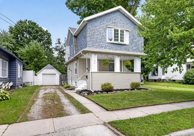 Photo 1 of Sale Pending at 33 E 2nd St, Milan City Washtenaw, MI 48160 | MLS# 81026045308 | Listing updated on 2026-09-01