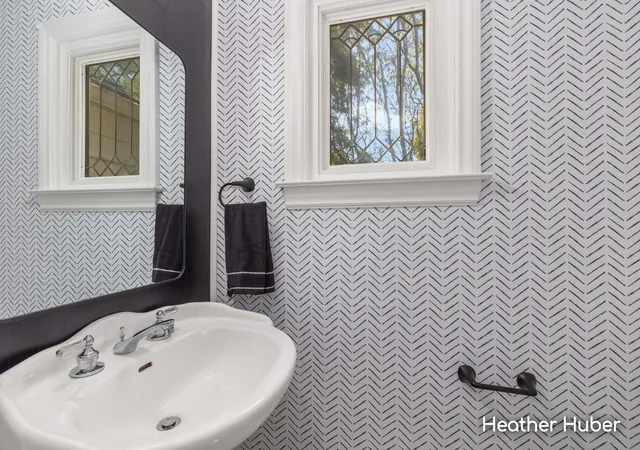 Photo 4 of Single family home for sale at 1860 Michigan St Ne, Grand Rapids City Kent, MI 49503 | MLS# 65026045317 | Listing updated on 2026-09-29