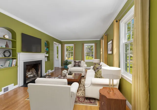 Photo 2 of Single family home for sale at 1860 Michigan St Ne, Grand Rapids City Kent, MI 49503 | MLS# 65026045317 | Listing updated on 2026-09-29