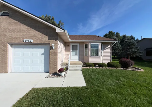 Photo 2 of Condo for sale at 4440 Springbrook Dr, Swartz Creek City Genesee, MI 48473 | MLS# 5050219942 | Listing updated on 2026-09-04